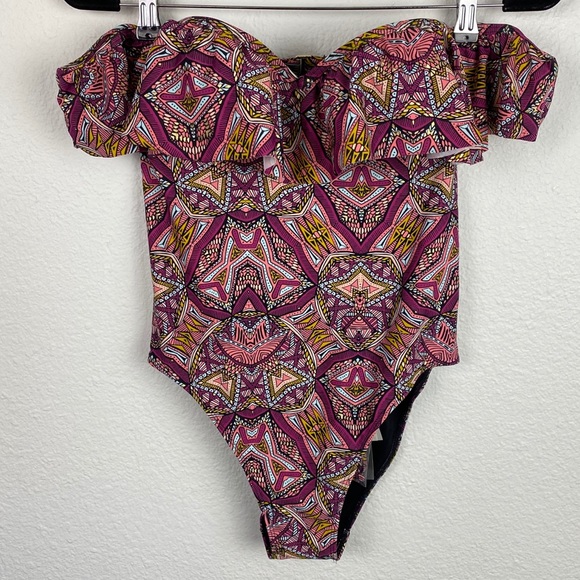 Abercrombie & Fitch offshoulder one piece swimsuit - Picture 3 of 11